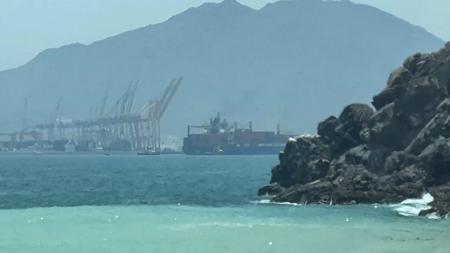 ASV uzbrukusi Irānas raķešu palaišanas iekārtām Hormuza šaurumā