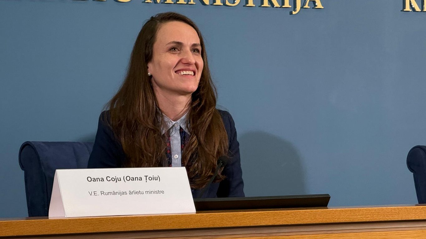 Rumānijas ministre: NATO ir spēcīgākā aizsardzības alianse pasaulē