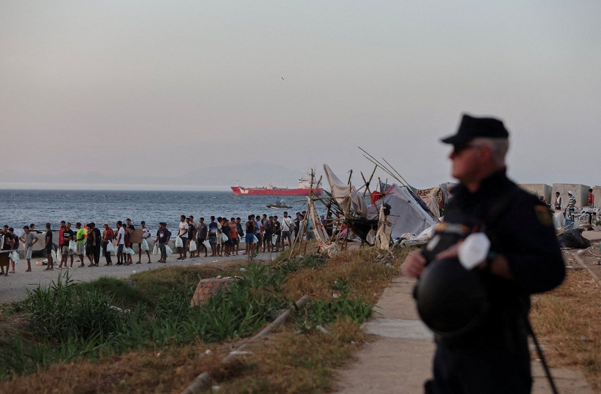 Eiropas Savienība piešķir Spānijai 115 miljonus eiro migrācijas krīzes risināšanai Seutā