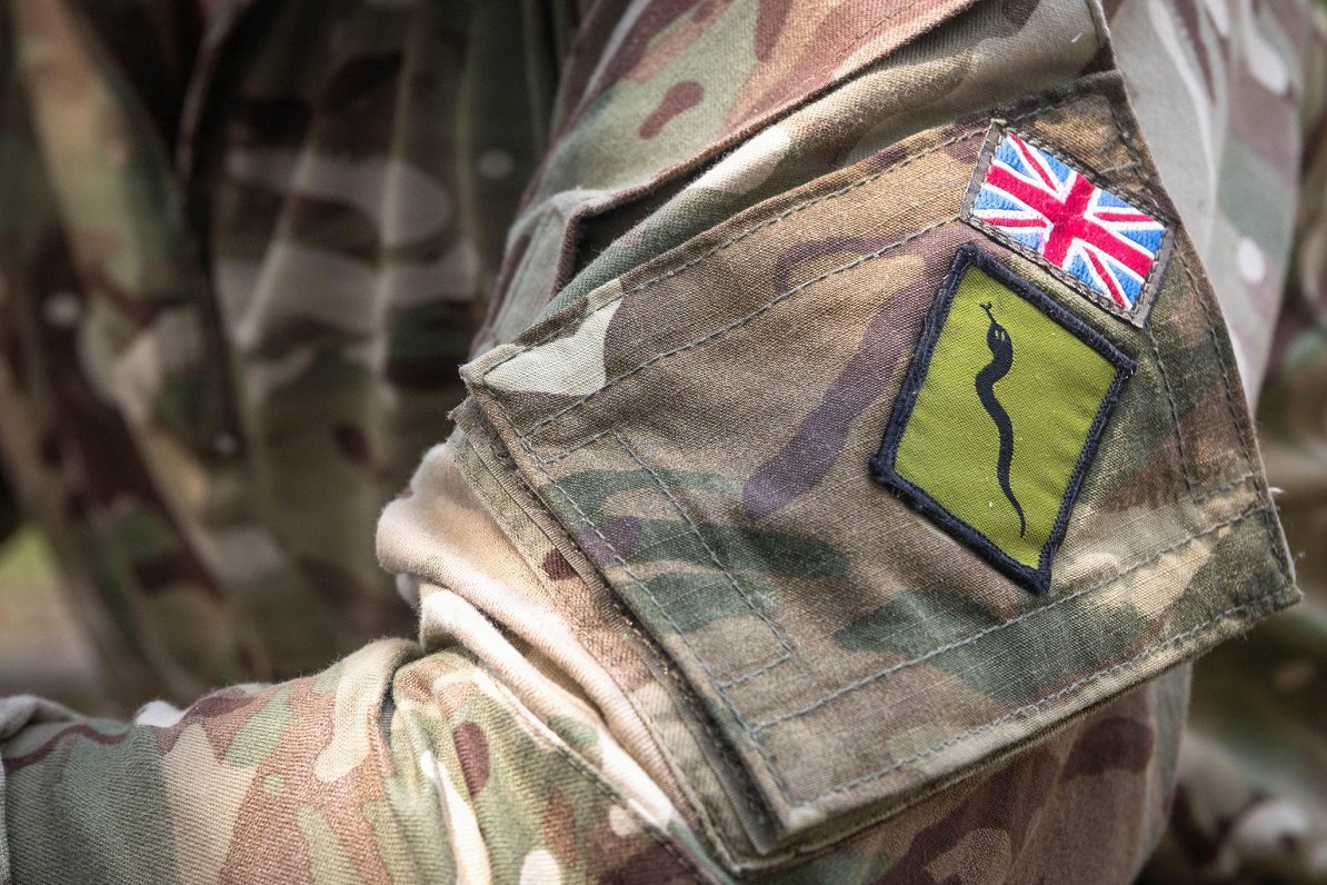 Naudas trūkuma dēļ Lielbritānijas armija ierobežo militārās mācības