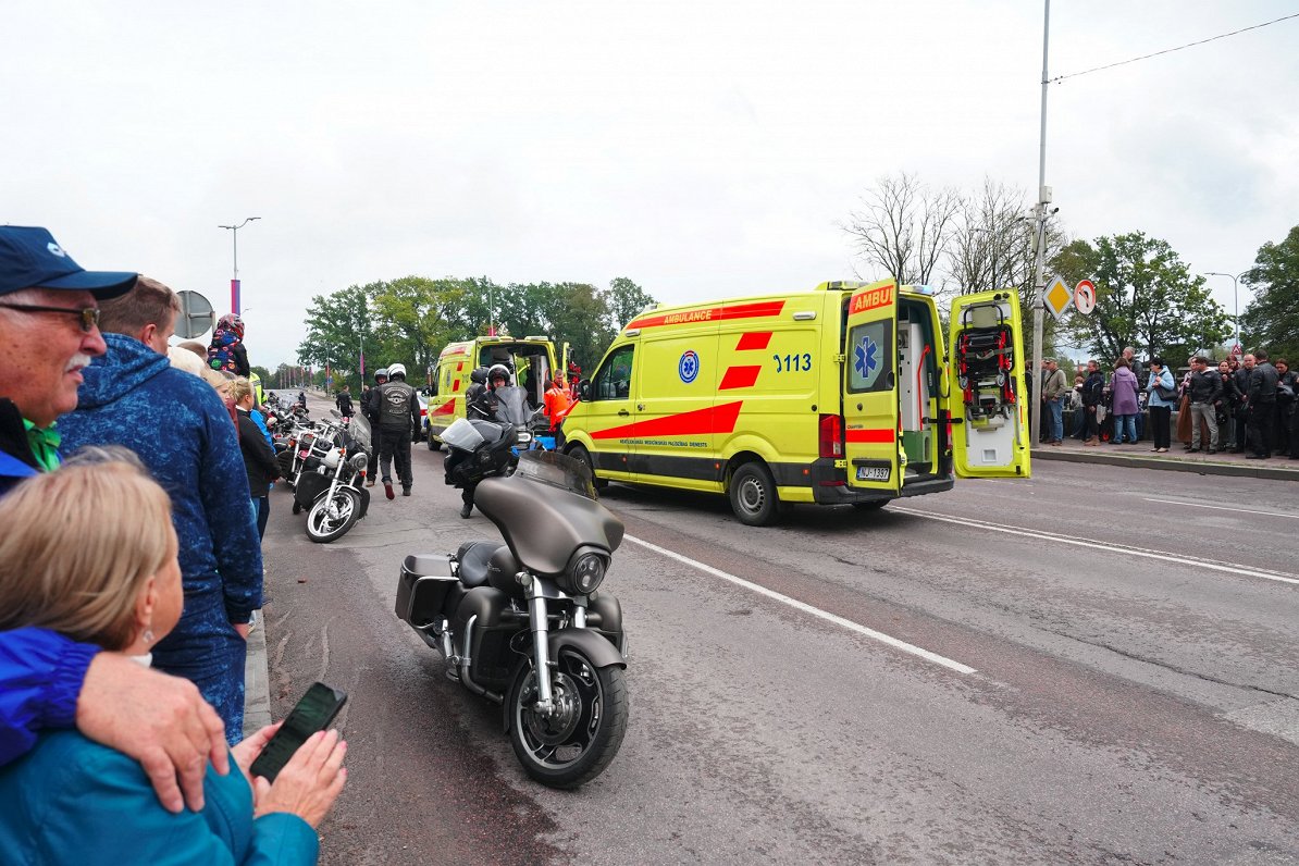 Negadījums Jelgavā motoparādes laikā – cietuši vairāki motocikli