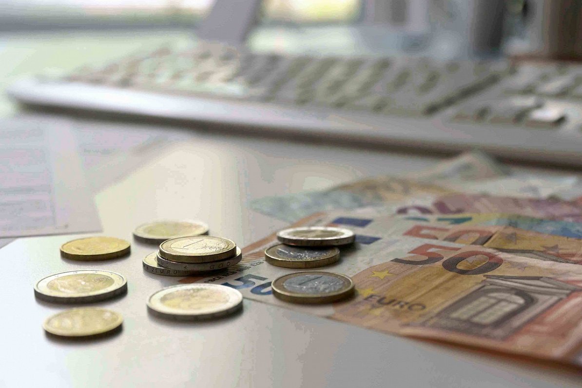 Politisko partiju atbildes par finansēšanas sistēmu