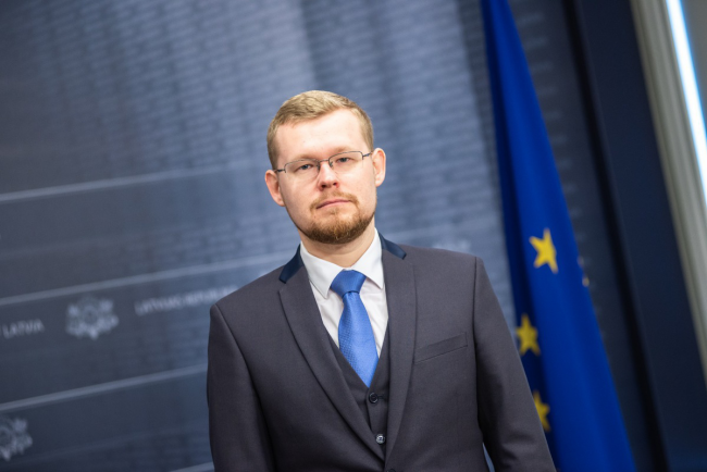 Aizturēts premjera padomnieks Mārtiņš Brencis un jaunas valdības sarunas