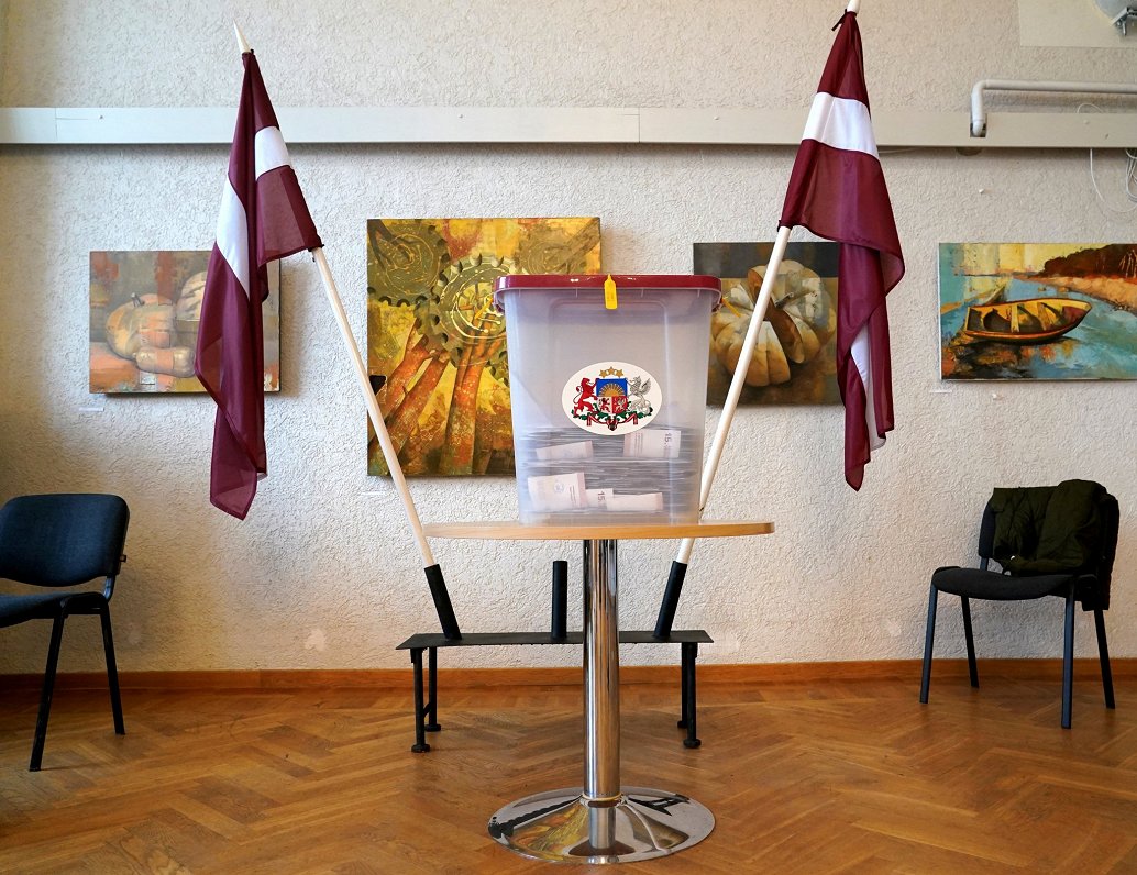 CVK atļauj sākt skaitīt balsis 3. oktobrī, Rīgā neviena aploksne nav atvērta