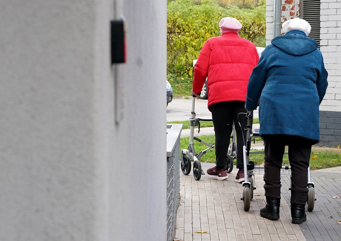 Dobeles novadā 60 seniori apgūst rīcību krīzes situācijās