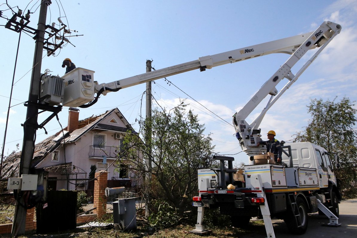 Krievija plāno atstāt lielās Ukrainas pilsētas ziemā bez elektrības un ūdens