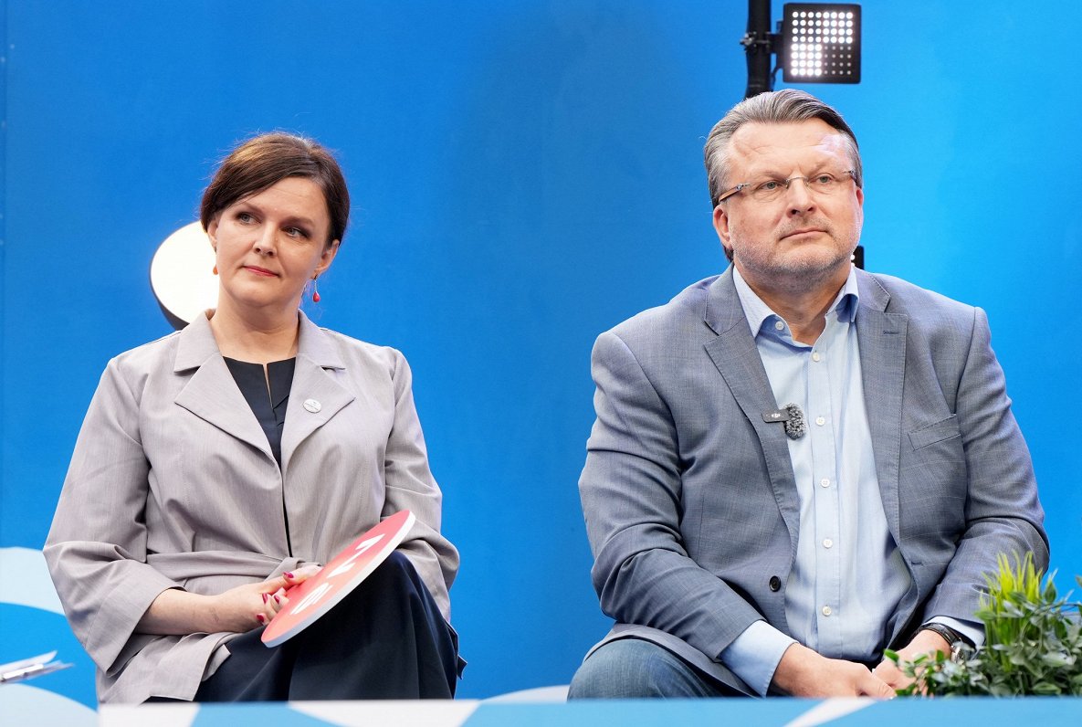 Krieviski runājošo vēlētāju atbalsts dalās starp LPV un SV/AJ