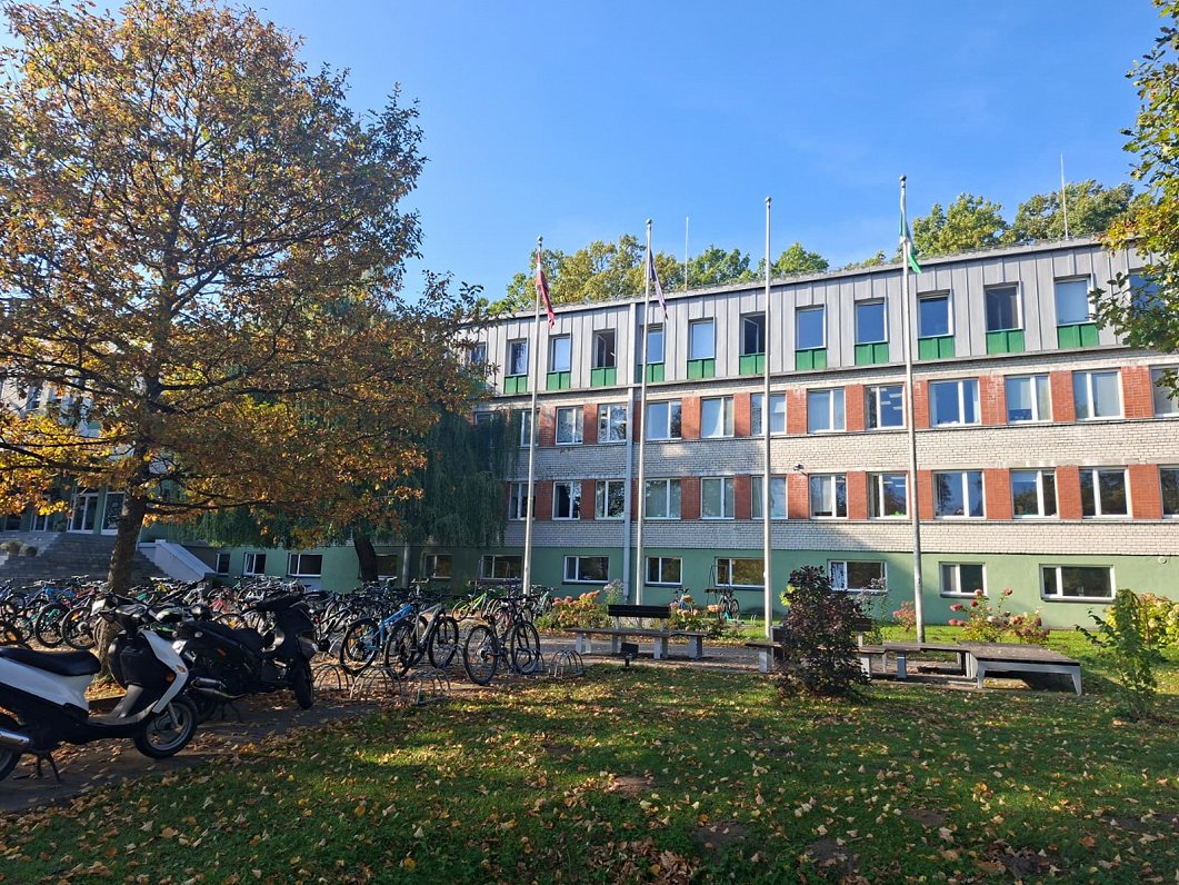 Vardarbība skolēnu vidū Ozolnieku vidusskolā izsauc vecāku trauksmi